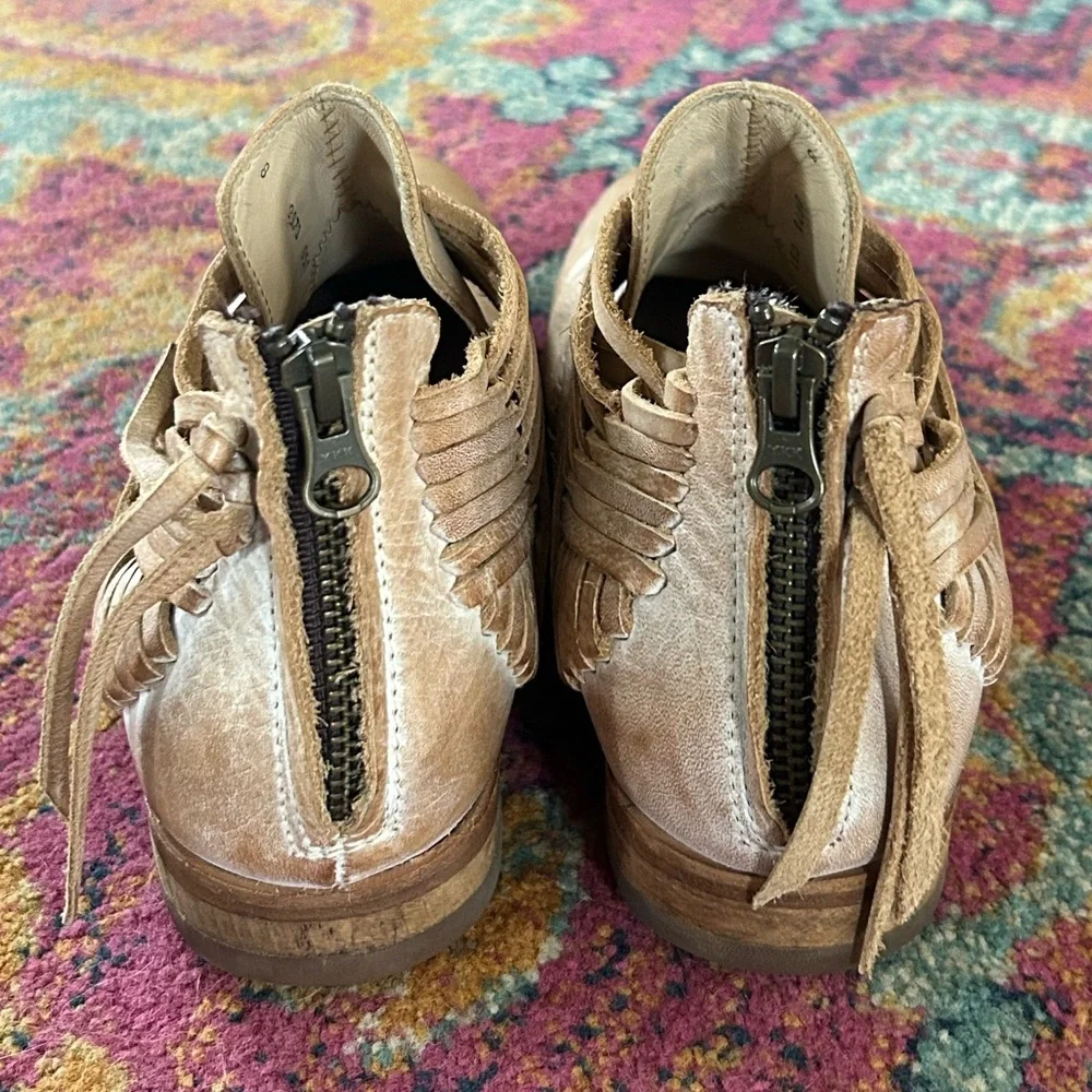 Baske | Women's Tan Leather Lexi Ankle Booties Back Zip Almond Toe Tassels Sz 8